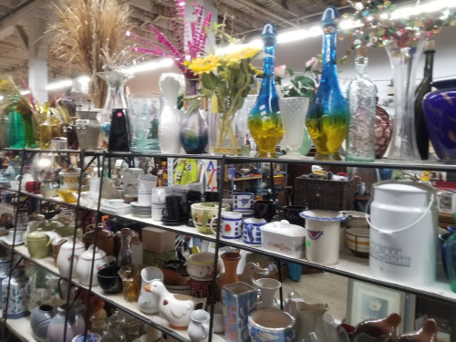 Cranberry Flea Market - East Wareham, Massachusetts 02538