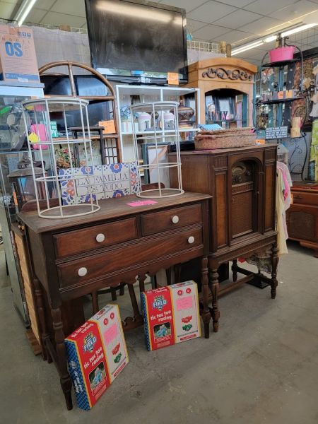 Shark Flea Market - Fort Worth, Texas 76111