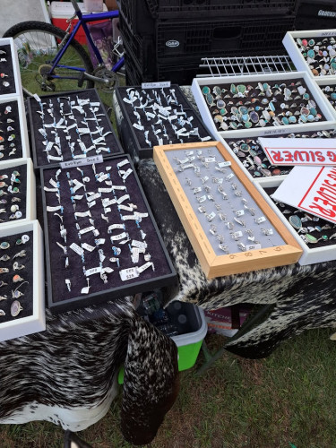 Brimfield Antique Shows - Brimfield, Massachusetts 01010