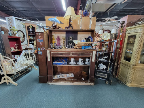 Smith's Antiques Mall - Miramar Beach, Florida 32550