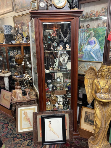 Arlequin Antiques - Daytona Beach, Florida 32114