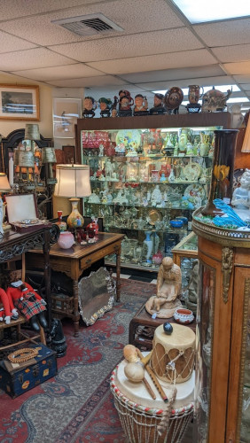 Antique Center Mall - Santa Barbara, California 93110