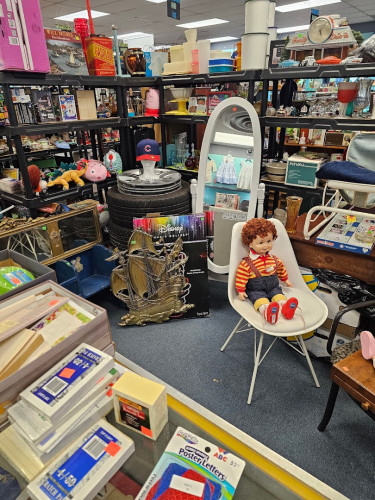 Upscale Vendor Mart (Flea Market) - Gas City, Indiana 46933