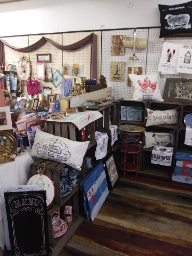 Mac's Attic Flea Market - Alliance, Ohio 44601