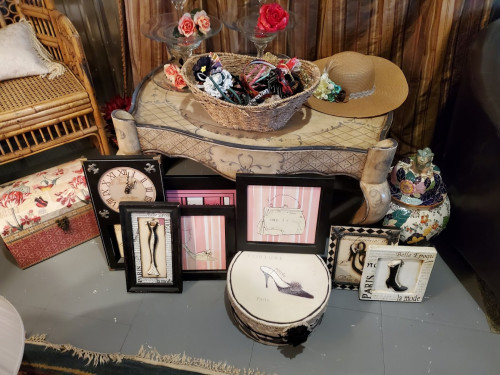 New Egypt Flea Market Village - Cream Ridge, New Jersey 08514