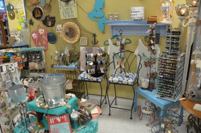 UpTown Vintage Market - Melbourne, Florida 32901