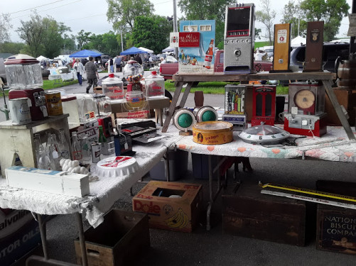 Tri-state Antique Market - Lawrenceburg, Indiana 47025