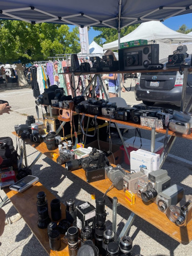 Topanga Vintage Market - Winnetka, California  91306