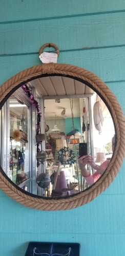 Bay Breeze Antiques - Port St Joe, Florida 32456