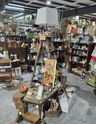 The Old Pioneer Market - Jackson, Missouri 63755