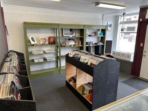Weird Fish Records - Franklin, Pennsylvania 16323