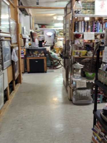 Show Place Collectibles - Kimberling City, Missouri 65686