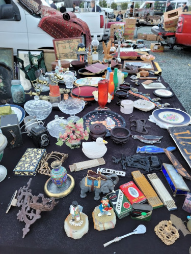 Old Sutter Creek Flea market, 3rd Sunday - Sutter Creek, California  95685