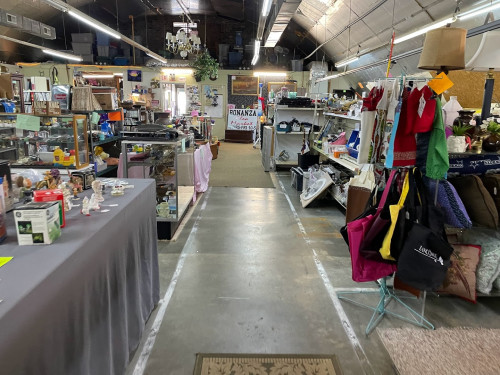 Bonanza Flea Market - Manning, South Carolina 29102