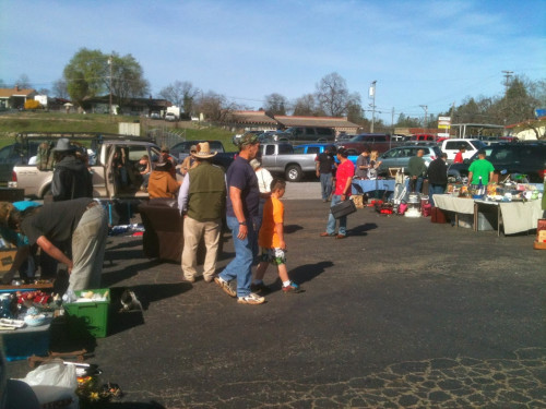 Diamond Springs Flea Market - Diamond Springs, California  95619