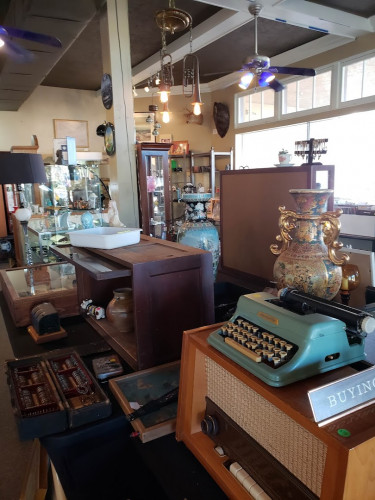 Park & 2nd Antiques - Sanford, Florida 32771