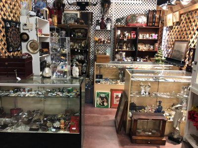 Mill Creek Antique Mall - Bakersfield, California 93301