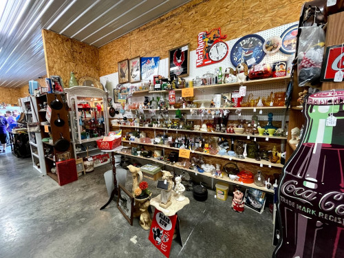 Shenandoah Valley Flea Market - New Market, Virginia 22844