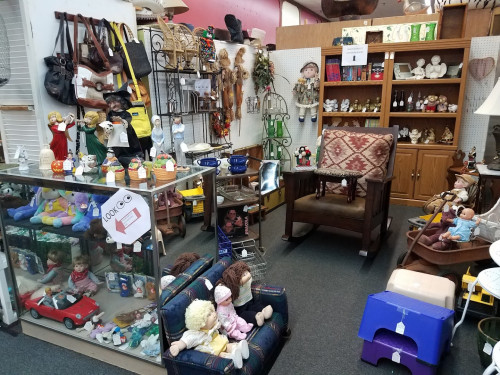 Timeless Antiques & Flea Mall - Valley, Alabama  36854