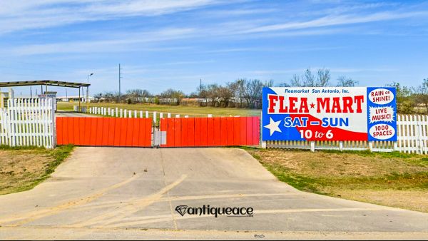 Poteet Fleamarket - San-Antonio, Texas 78224