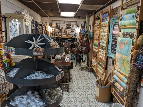 De'france Indoor Flea Market Antiques - Fort Walton Beach, Florida 32548