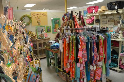 UpTown Vintage Market - Melbourne, Florida 32901