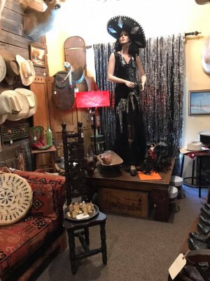 Lavertys Antiques & Furnishings - Waco, Texas 76707