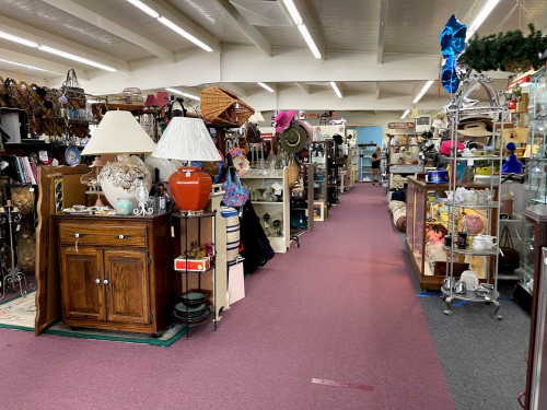 Tara Lee’s Antiques and more... - Morro Bay, California 93442