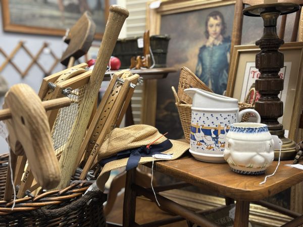 Echoes Curations and Antiques - Valparaiso, Florida 32580