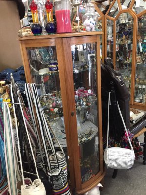 Sun Thrift Antiques - Orlando, Florida 32806