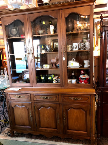 Emiline's Antiques & Collectibles - Palmetto, Florida 34221