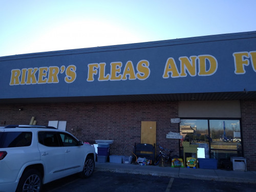 Riker's Fleas and Furniture - Nixa - Nixa, Missouri 65714