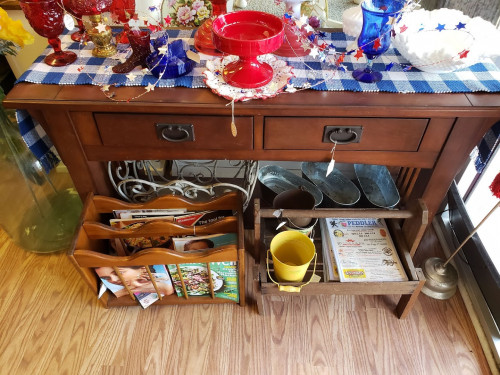 HERITAGE PARK ANTIQUES & TREASURES - Wauchula, Florida 33873