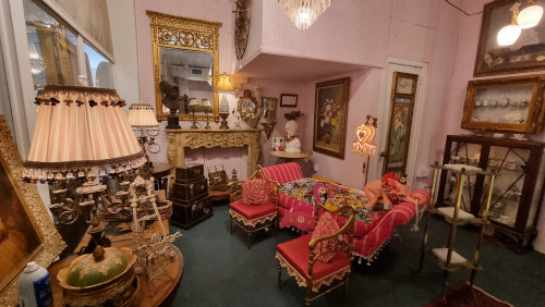 Akiba Antiques - Dania Beach, Florida 33004