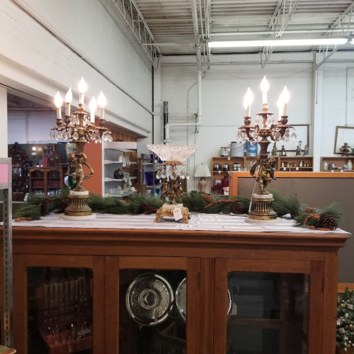 Timeless Treasures Antiques - West Mifflin, Pennsylvania 15122