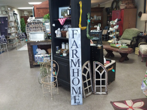 Mary's Nest Vintage Market and More - Greenbrier, Arkansas  72058