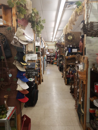 Lost Creek Flea Market - Seneca, Missouri 64865
