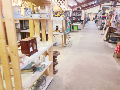 Jordan's Lake Road Flea Market - Poplar Bluff, Missouri 63901
