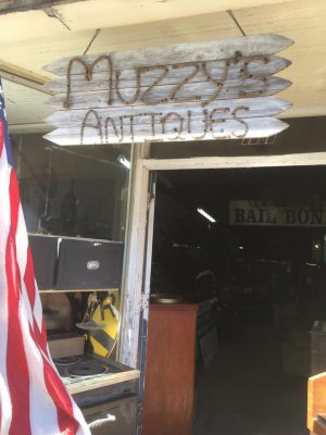 Muzzy's Alley Antique Shop - Greenville, Texas 