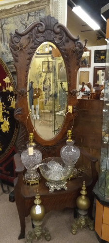 Antique Center of Strabane - Canonsburg, Pennsylvania 15317