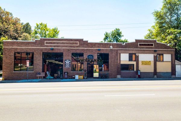 Midwest Pickers - Omaha, Nebraska 68105