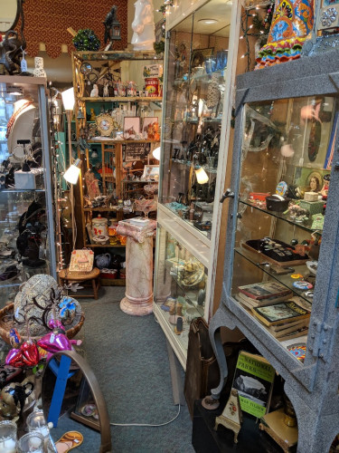 Miss Jessie May's Antiques - Santa Cruz, California 95060