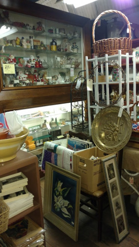 Trader's Emporium Antiques - Soquel, California 95073