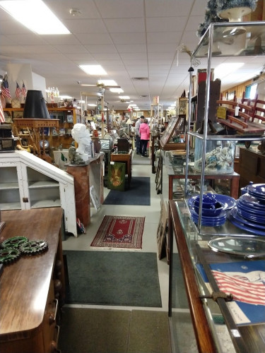 Interstate Antique Mall - North East, Pennsylvania 16428