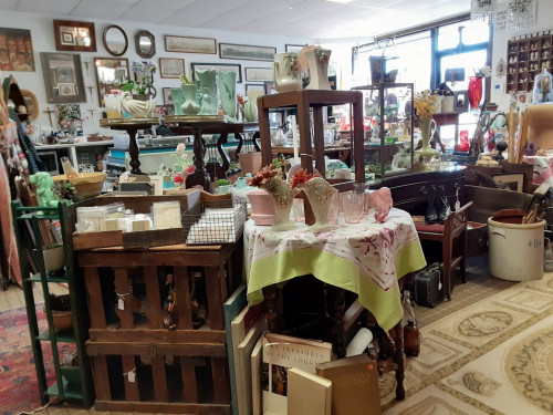 The J. Lockhart Collection Vintage Store - Glenshaw, Pennsylvania 15116
