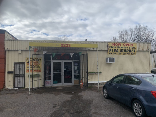 Elvis Presley Blvd. Flea Market - Memphis, Tennessee 38106