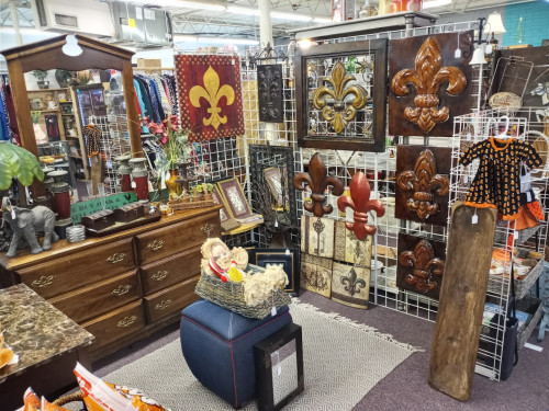 Hidden Treasures In The Bluff - Lake Charles, Louisiana 70611
