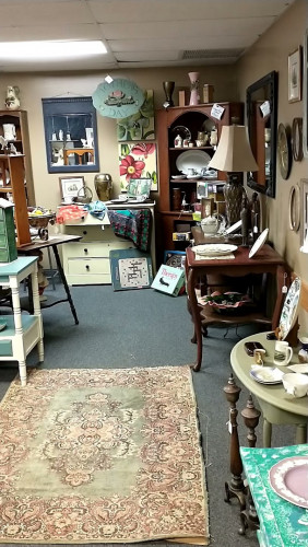 Oxford Barn Flea Market - Oxford, Maine 04270