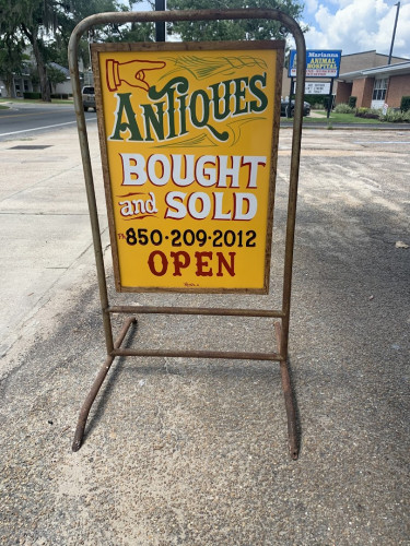 Jefferson Street Antiques - Marianna, Florida 32446