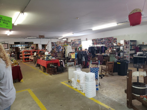 Dave's Place Flea Market - Paw Paw, Michigan 49079